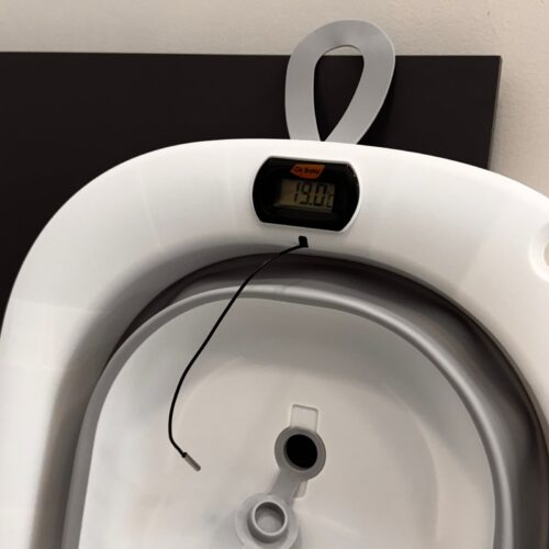 Bañera Pegable con Termometro Digital- Gris