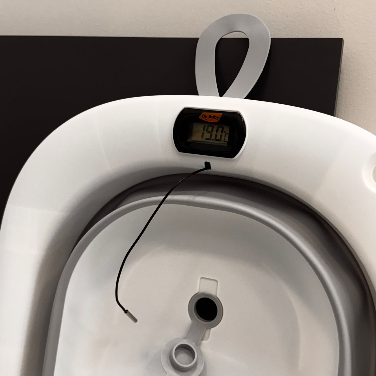 Bañera Pegable con Termometro Digital- Gris