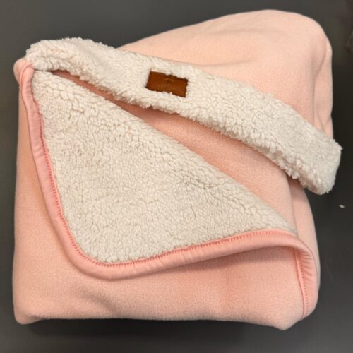 Manta Polar con Capucha Rosa