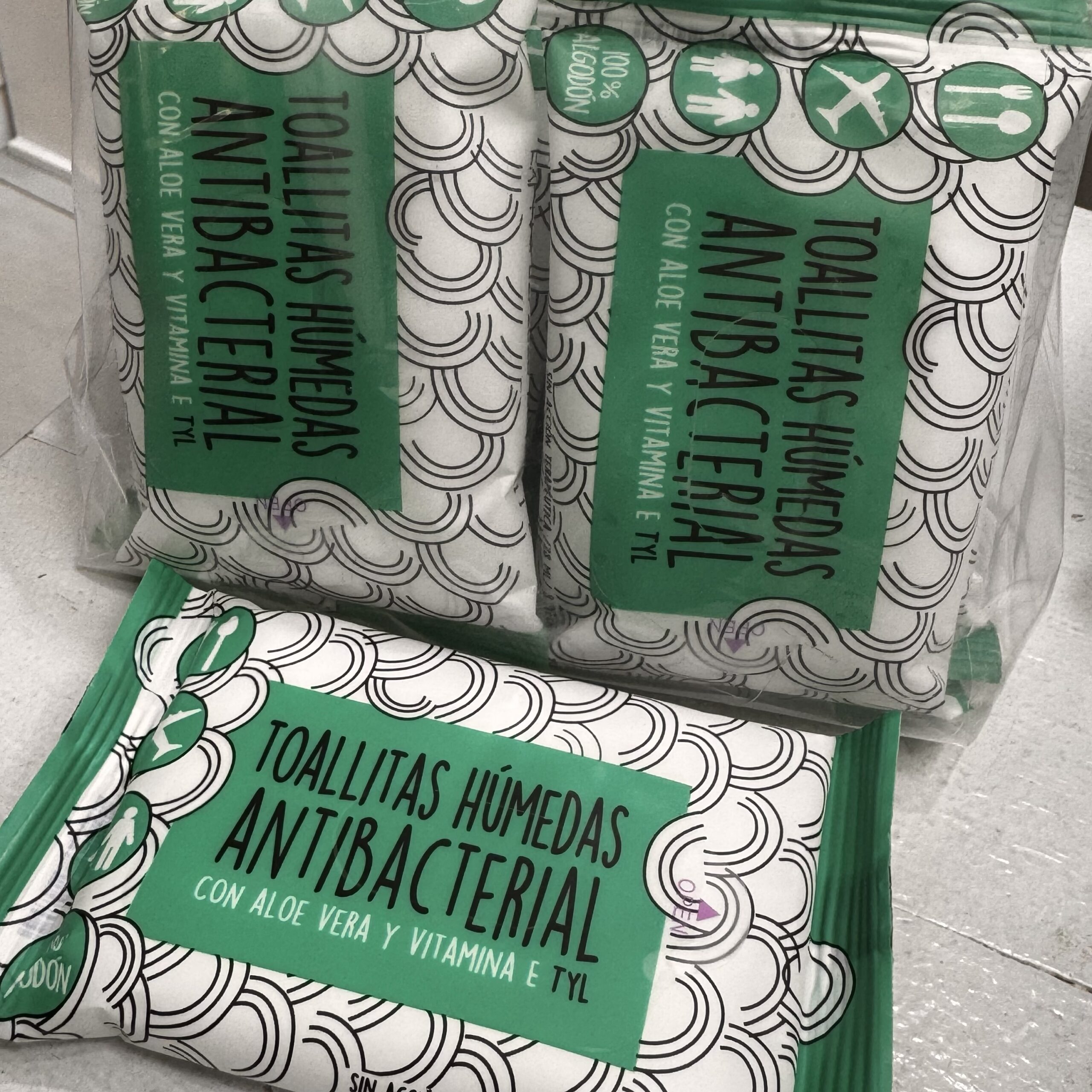 Toallitas Humedas Antibacteriales- x8 Aloe/Vitamina E
