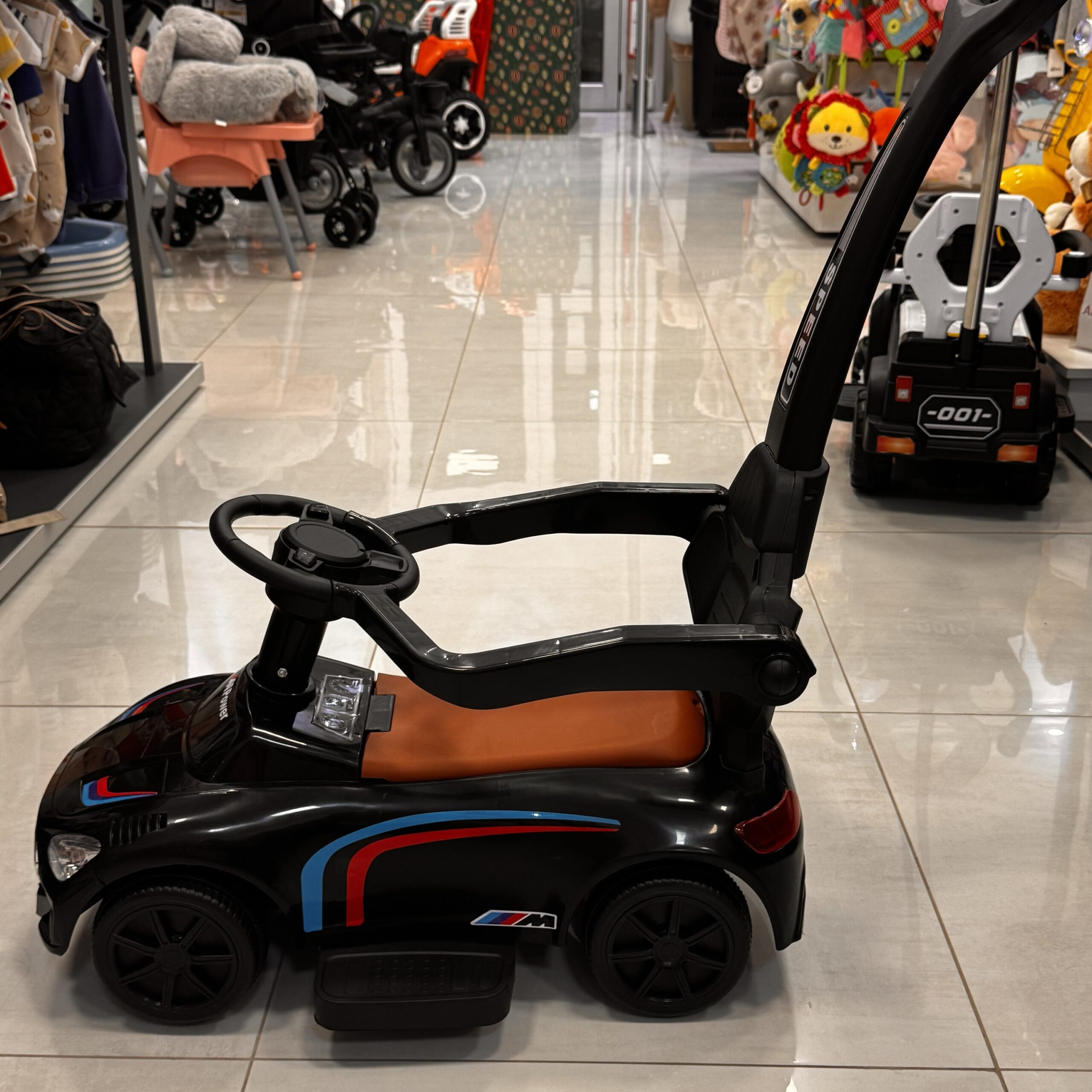 Andarin con manija Auto Negro